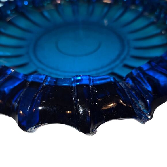 Unmarked VTG MCM Cobalt Blue Art Glass Heavy Scalloped Round Ashtray 10"D READ - Picture 7 of 8
